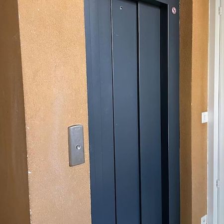 Studio Proche De La Gare ! Appartement Lausanne Buitenkant foto