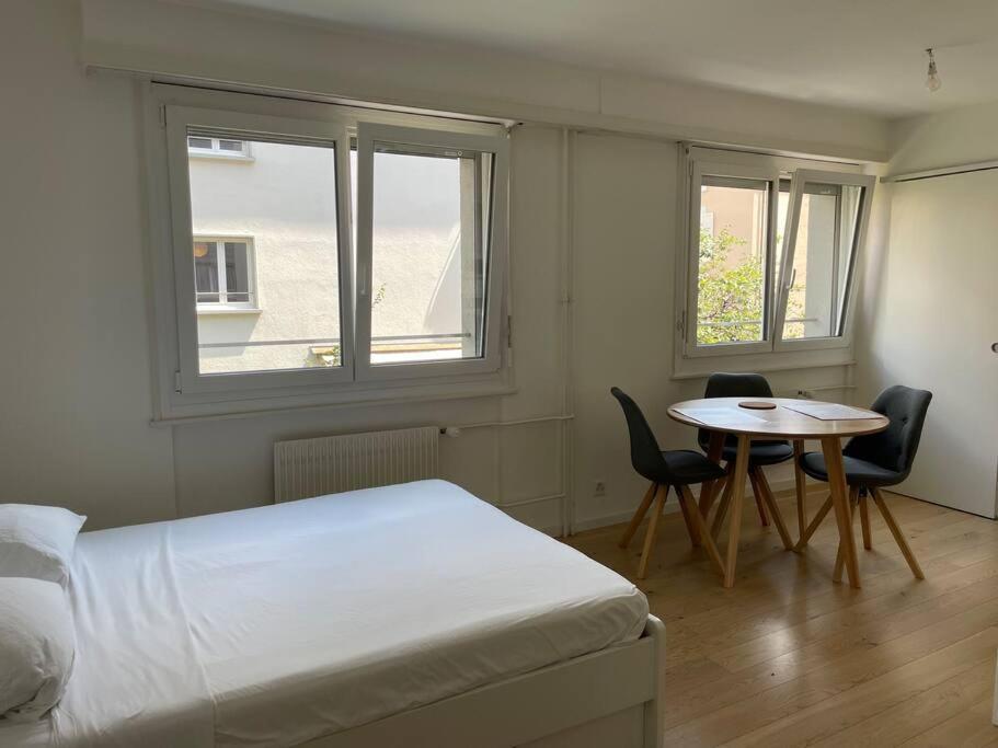 Studio Proche De La Gare ! Appartement Lausanne Buitenkant foto