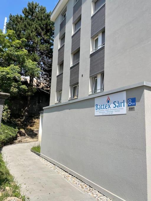 Studio Proche De La Gare ! Appartement Lausanne Buitenkant foto