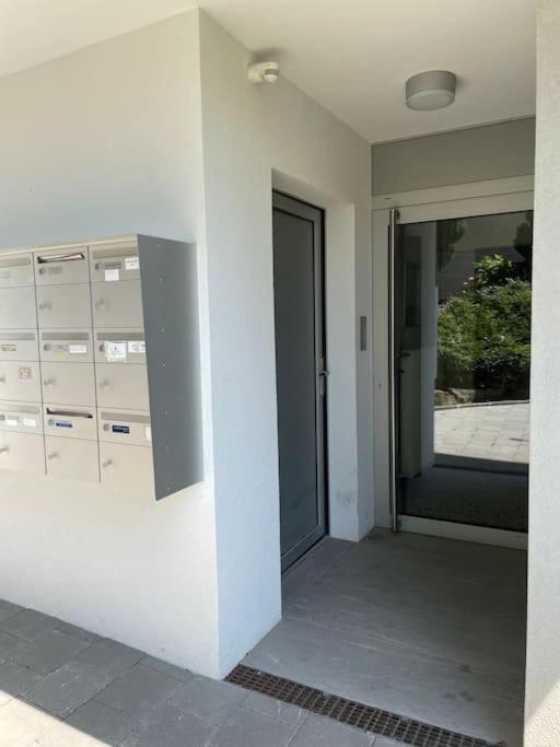 Studio Proche De La Gare ! Appartement Lausanne Buitenkant foto